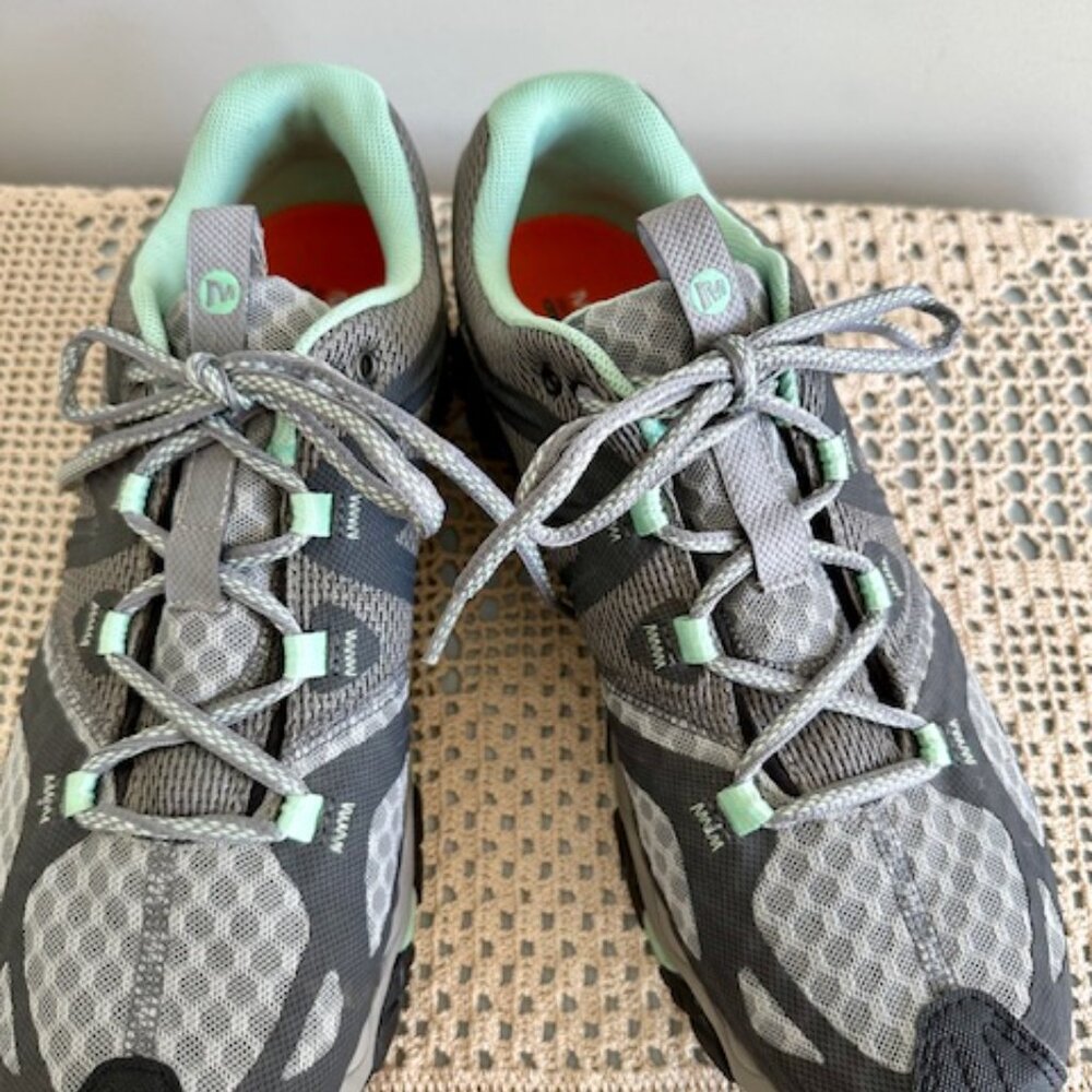 Merrell Grassbow Air Trail Hiking-Running Sneakers in Gray/Mint Women's 11